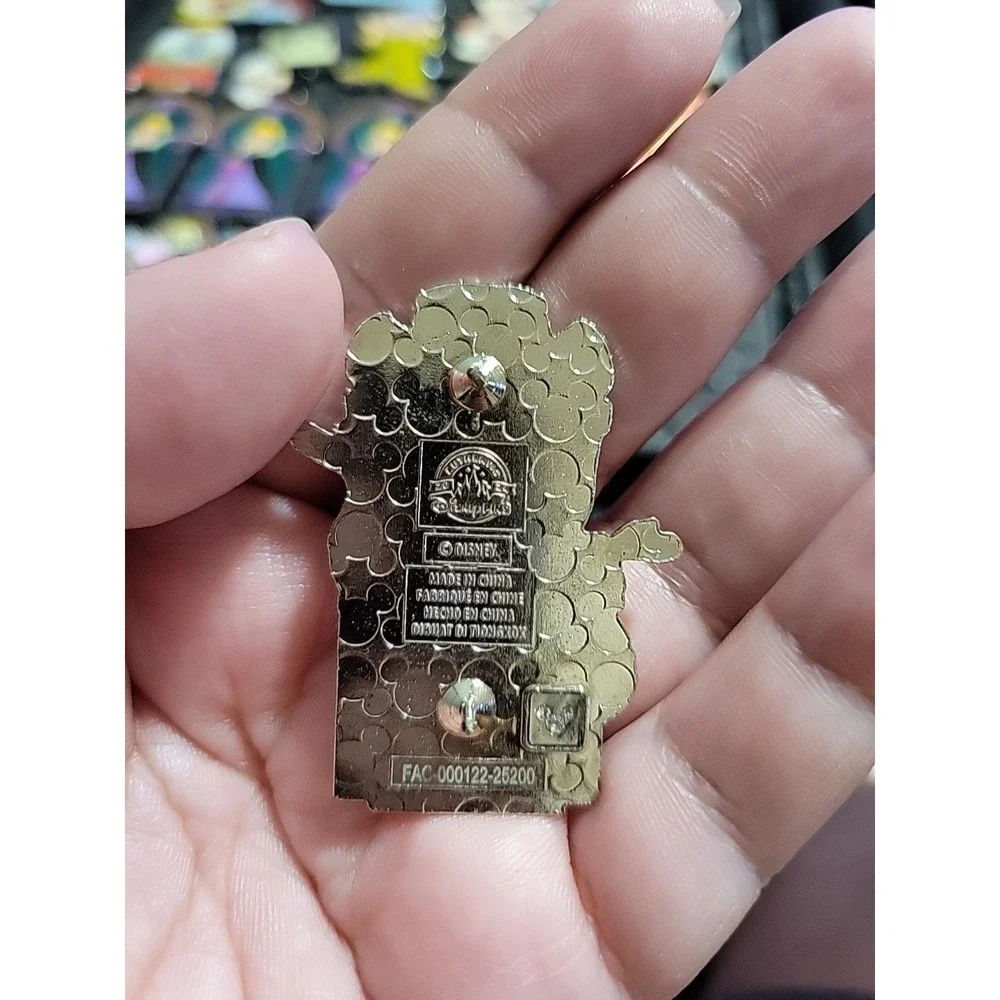 Disney Parks Villains Window Portrait Mystery Pin Cruella - Picture 3 of 5